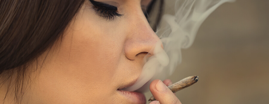 Schimmeliges Cannabis rauchen