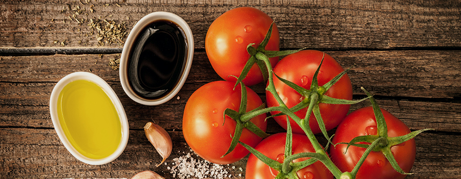 Tomaten-Vinaigrette-Cannabinoid-infundiertes Öl Tomaten-Vinaigrette-Cannabinoid-infundiertes Öl