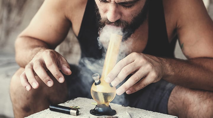 Die Bong Richtig Rauchen Die Bong Richtig Rauchen