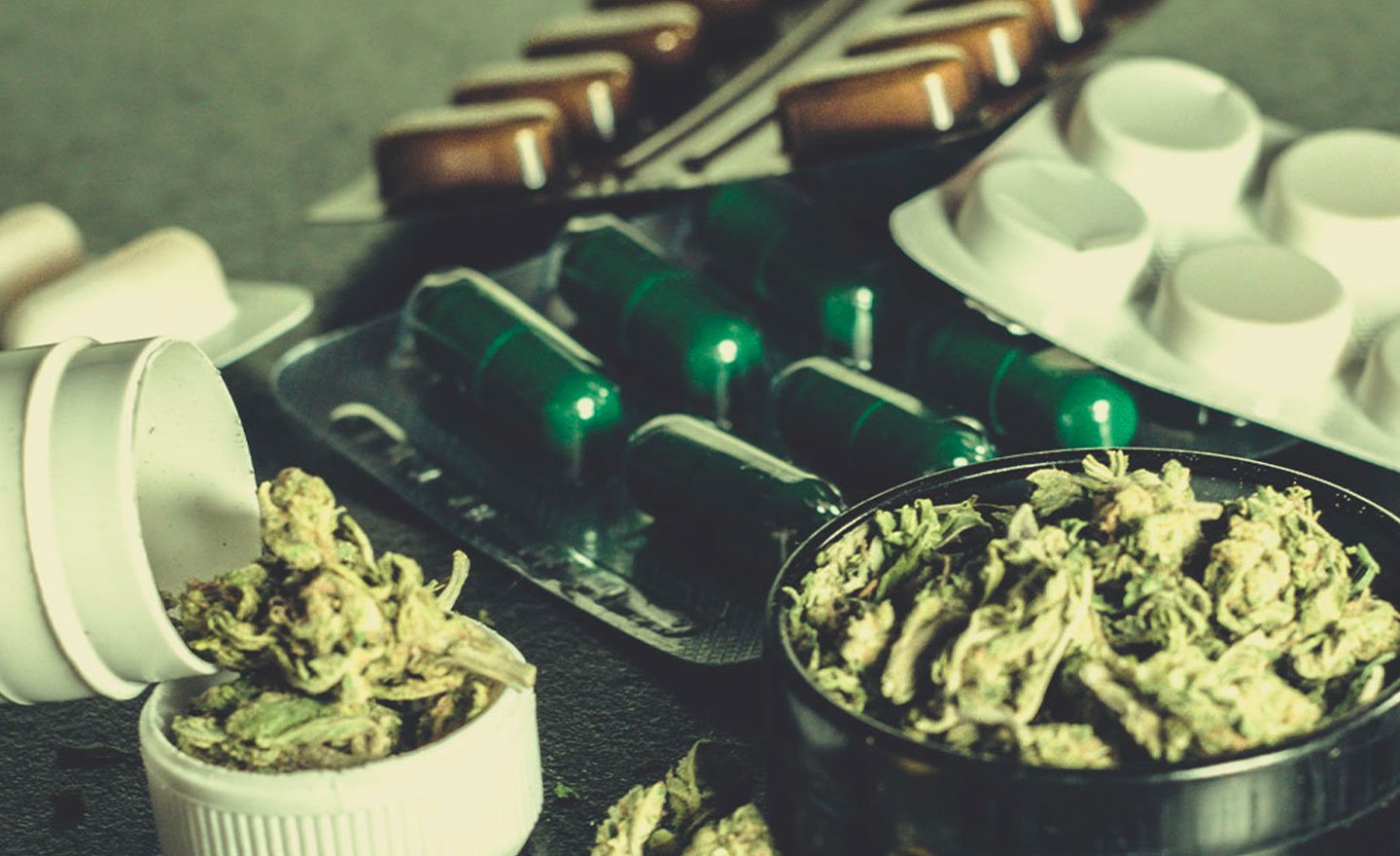 Was treibt Drogennutzer dazu, sich für Cannabis als Ersatz zu entscheiden?