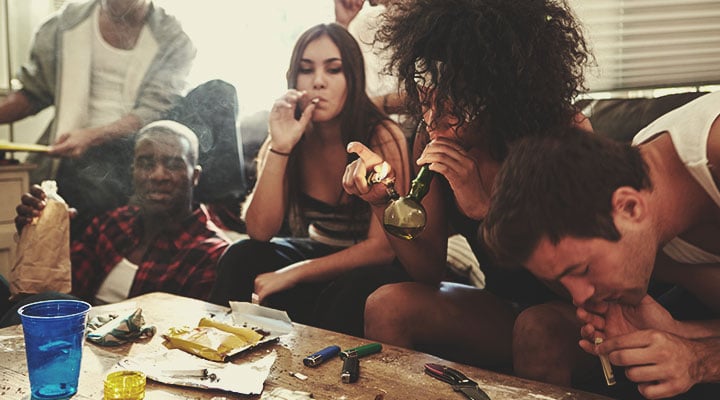 Wechselwirkungen zwischen Cannabis und anderen Freizeitdrogen Wechselwirkungen zwischen Cannabis und anderen Freizeitdrogen