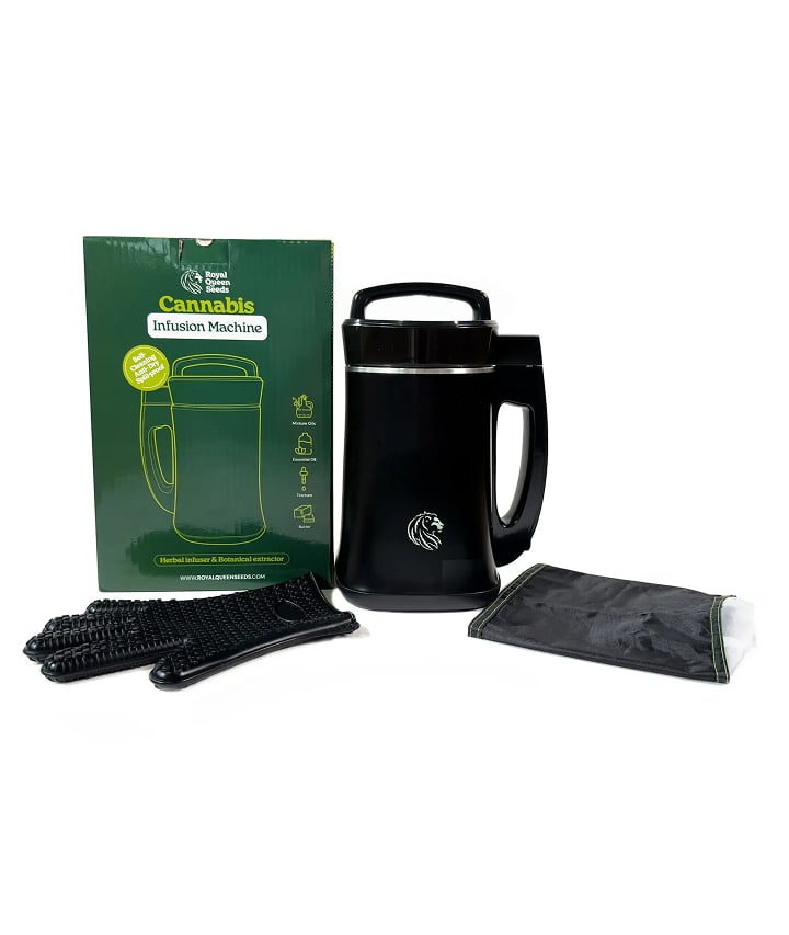 RQS Infusionsmaschine mit Zubehör, darunter Schutzhandschuhe, Filterbeutel und Produktverpackung.