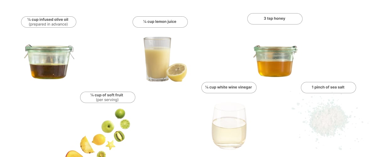 Zutaten für die Zubereitung einer Cannabis-Vinaigrette, darunter infundiertes Olivenöl, weiches Obst, Zitronensaft, Weißweinessig, Honig und Meersalz.