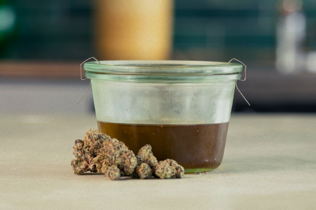 Cannabis-MCT-Öl selbst herstellen