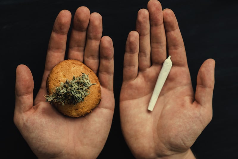 Cannabis essen vs. rauchen: Wo liegen die Unterschiede?