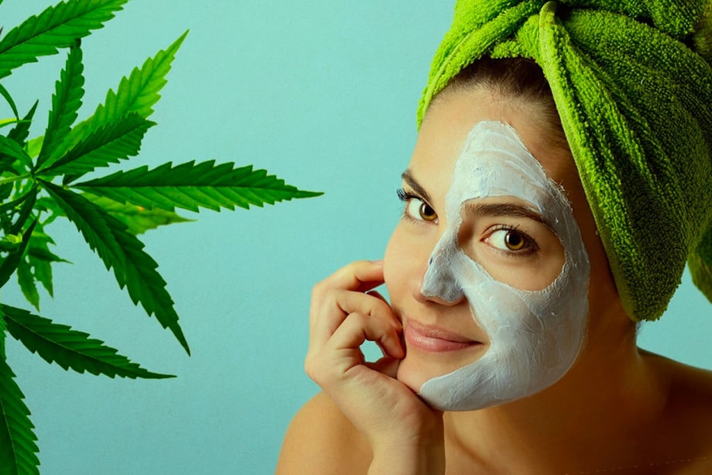 Wie Du eine Bio-Gesichtmaske mit Cannabis herstellst