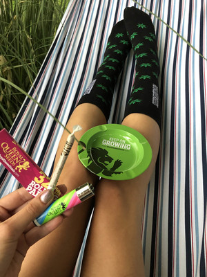 Socken mit Hanfblättern von RQS